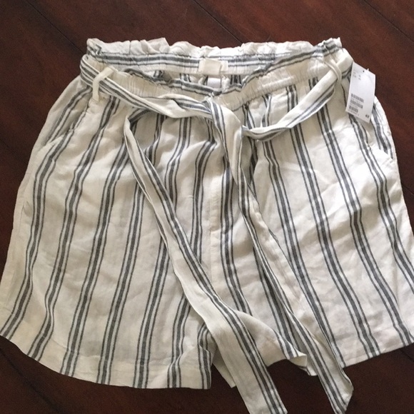 Striped high waisted shorts. Brand new - Picture 1 of 1